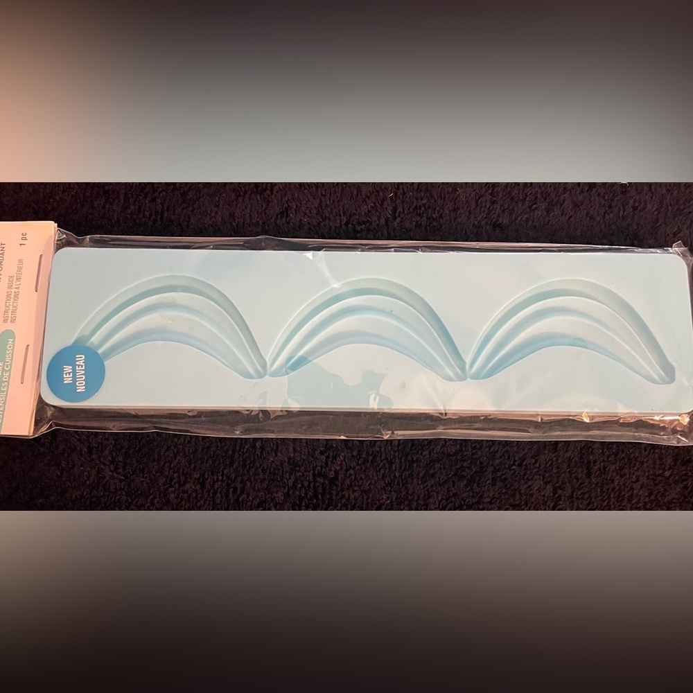 NIP Celebrate It Light Blue Silicone Border and Lace Fondant Molds - Set of 4 - Picture 3 of 6